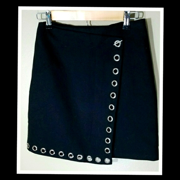 Pei Pei Fu Shi Dresses & Skirts - NWT..Wrap Skirt with silver grommets....size L